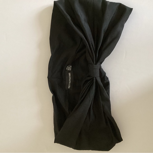 PrettyLittleThing black bandeau size 4 - Picture 3 of 5